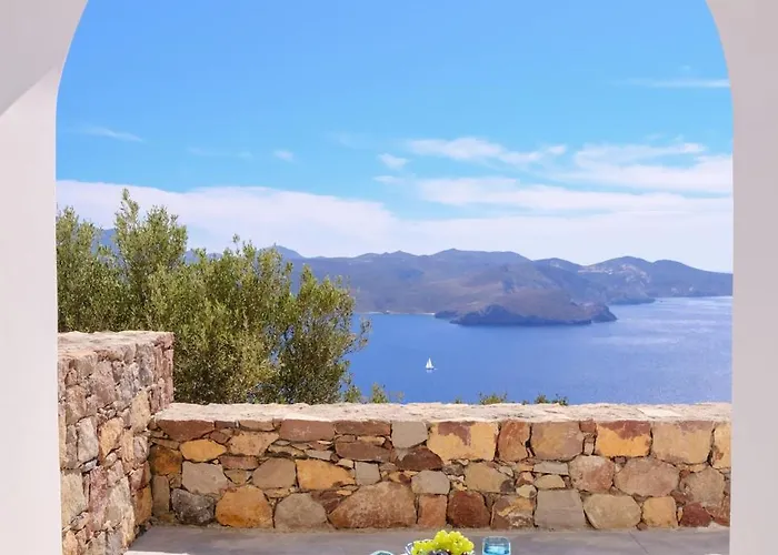 Daire Odyssey Rock Milos Sunset *