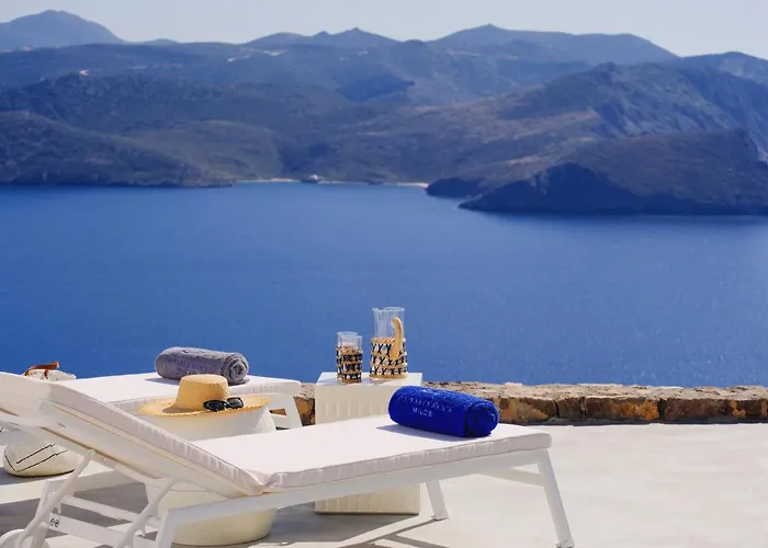 Odyssey Rock Milos Sunset * Plaka (Milos)