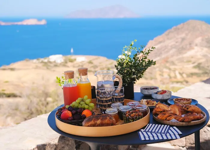 Odyssey Rock Milos Sunset * Plaka (Milos)